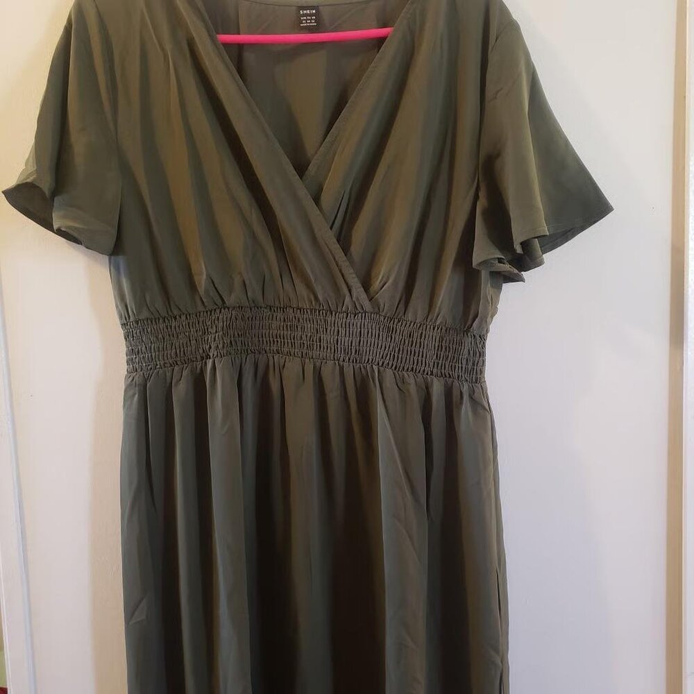 Womens shein sage green maxi length dress xlarge